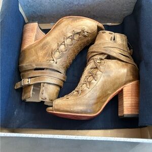 NWT/NIB Freebird by Steven Eagle Booties